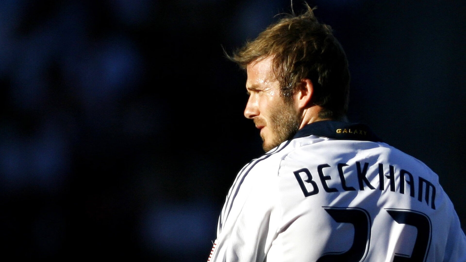 西甲球队通过视觉刺激频率训练优化防守决策反应时间